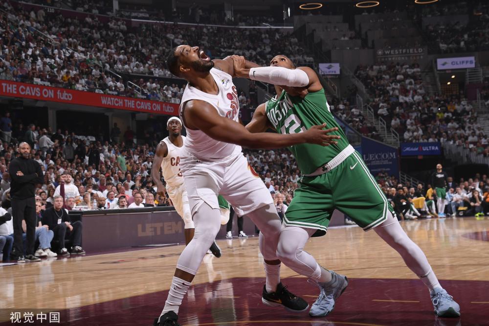 梁靖崑与林 梁靖崑与林