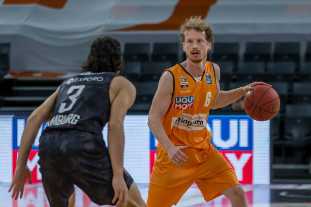 麦卡弗里创 麦卡弗里创